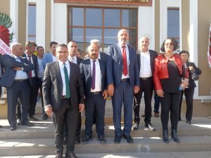 HAKKARİ’DEKİ MUHTARLARDAN BİR İLK