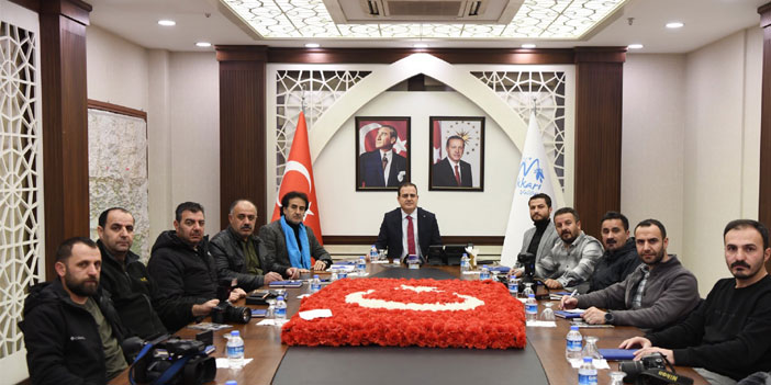 VALİ AKBIYIK HAKKARİ DE EĞİTİM SEFERBERLİĞİ BAŞLATILDI