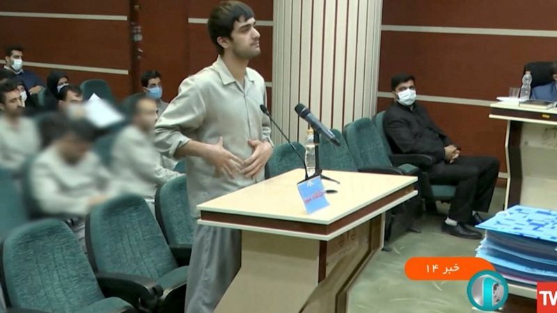 Yargılananlara savunma için 15 dakika veriliyor
