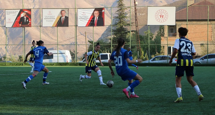 Hakkarigücü Kadın Futbol Takımı evinde 5-0 mağlup oldu