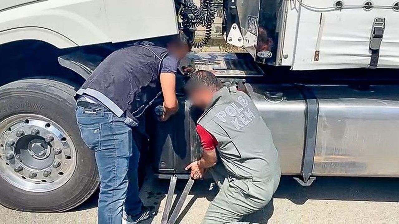 Hakkari’de Tırda 66 Kilo Metamfetamin Ele Geçirildi