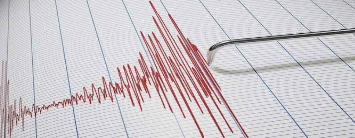  4.9 büyüklüğünde deprem