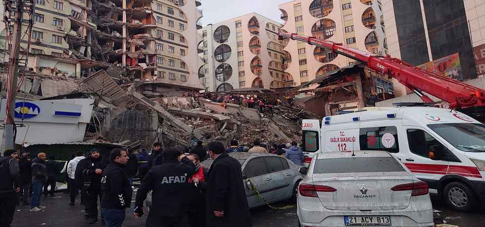 Türkiye'yi vuran depremin ardından dünyadan destek mesajları