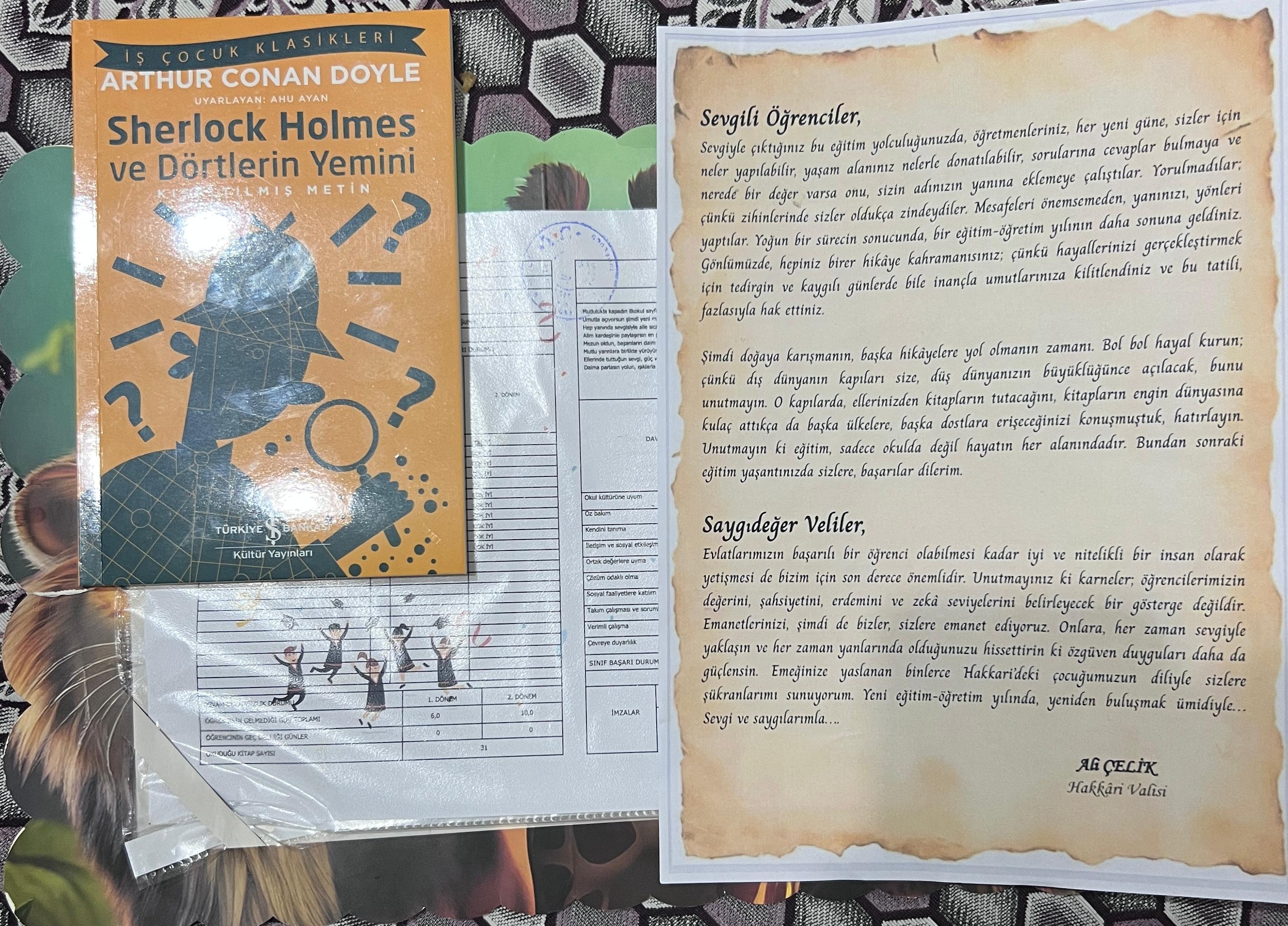 Hakkâri Valisi Çelik’ten Karnelerle Birlikte Mektup Sürprizi