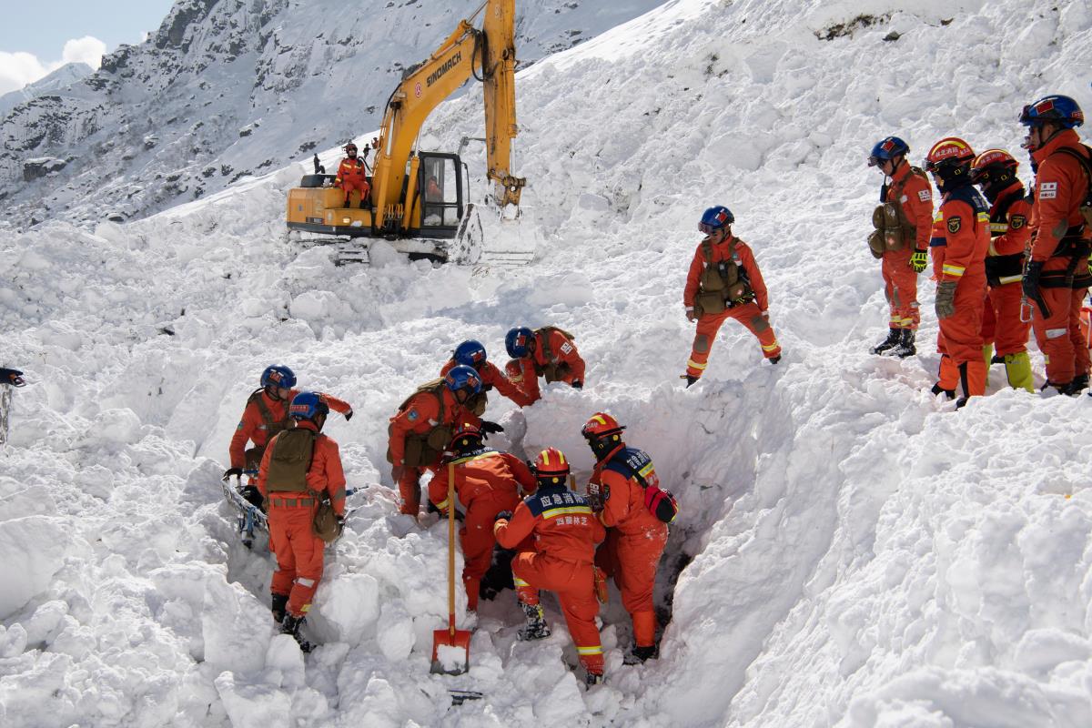 Çin'de çığ faciası: 28 ölü