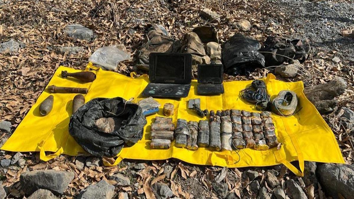 Hakkari'de mühimmat ele geçirildi
