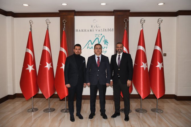 İş insanları Hakkari'de