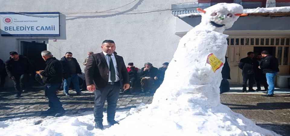 Esnaflar yağışını eğlenceye dönüştürdü